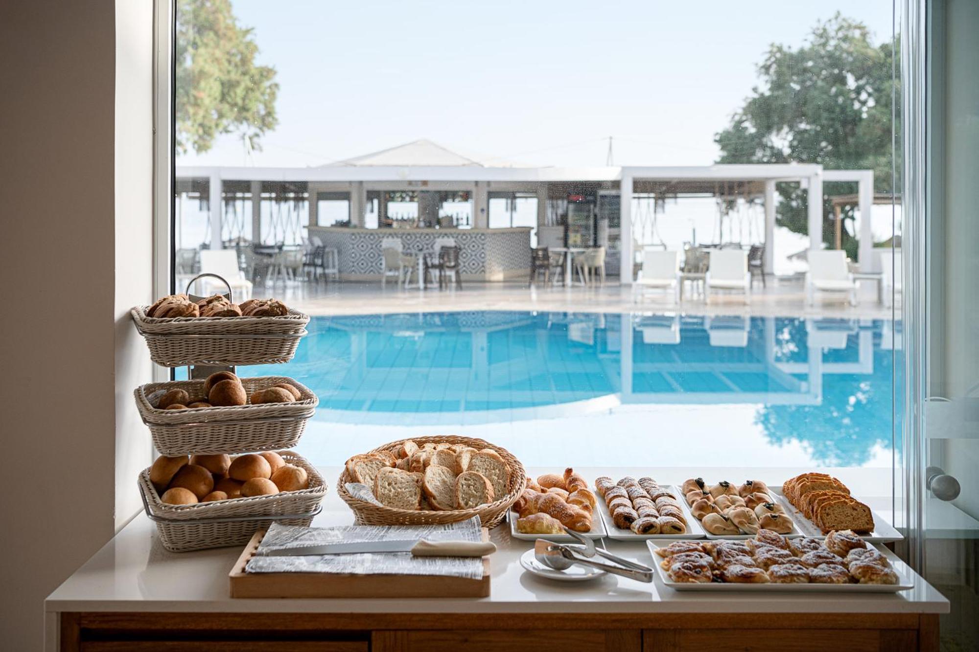Alexia Beach Hotel Агия-Марина Экстерьер фото