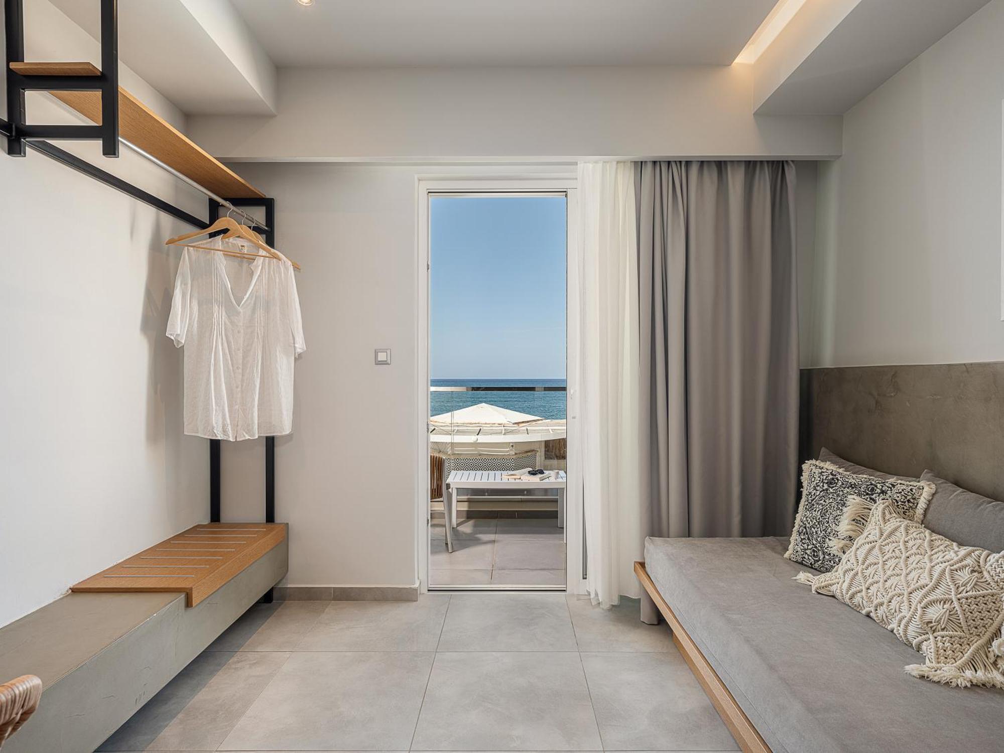 Alexia Beach Hotel Агия-Марина Экстерьер фото